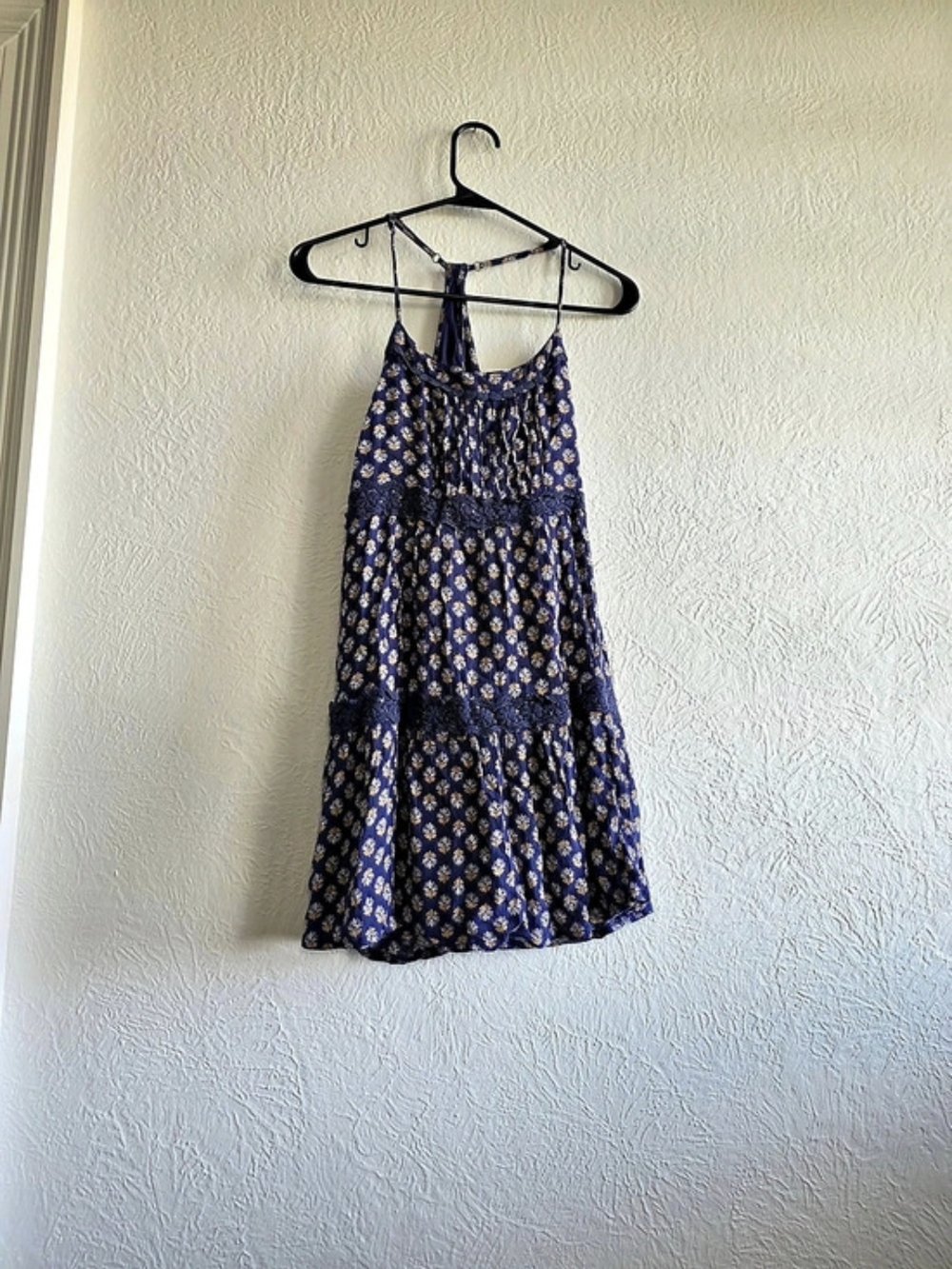 Cute Boho Chic Hollister Floral Mini Dress in Blue Size XS